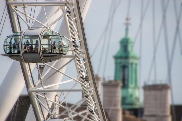 london, britain, london eye, sky, landmark, ferris wheel, tourism, nature, skyline, attraction, city, people. London vs Manchester vs Edinburgh, regional rate benchmarks for the same deliverable